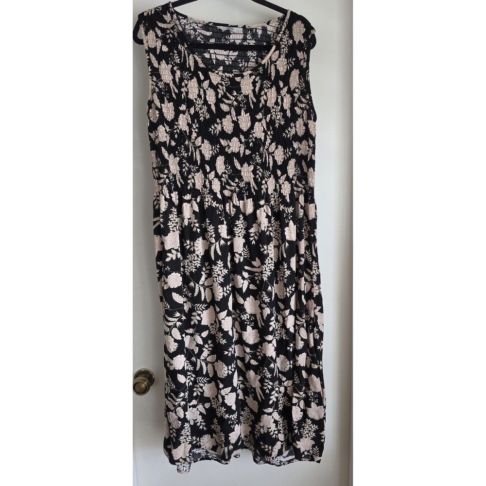 Croft & Barrow Maxi Dress Sleeveless Black White Floral Round Neck Boho Gown